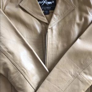 Wilson’s Maxima women’s leather jacket. Size small
